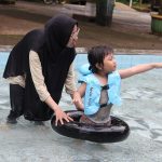 Abadikan kenangan indahmu di HP menjadi cetakan foto fisik yang abadi.